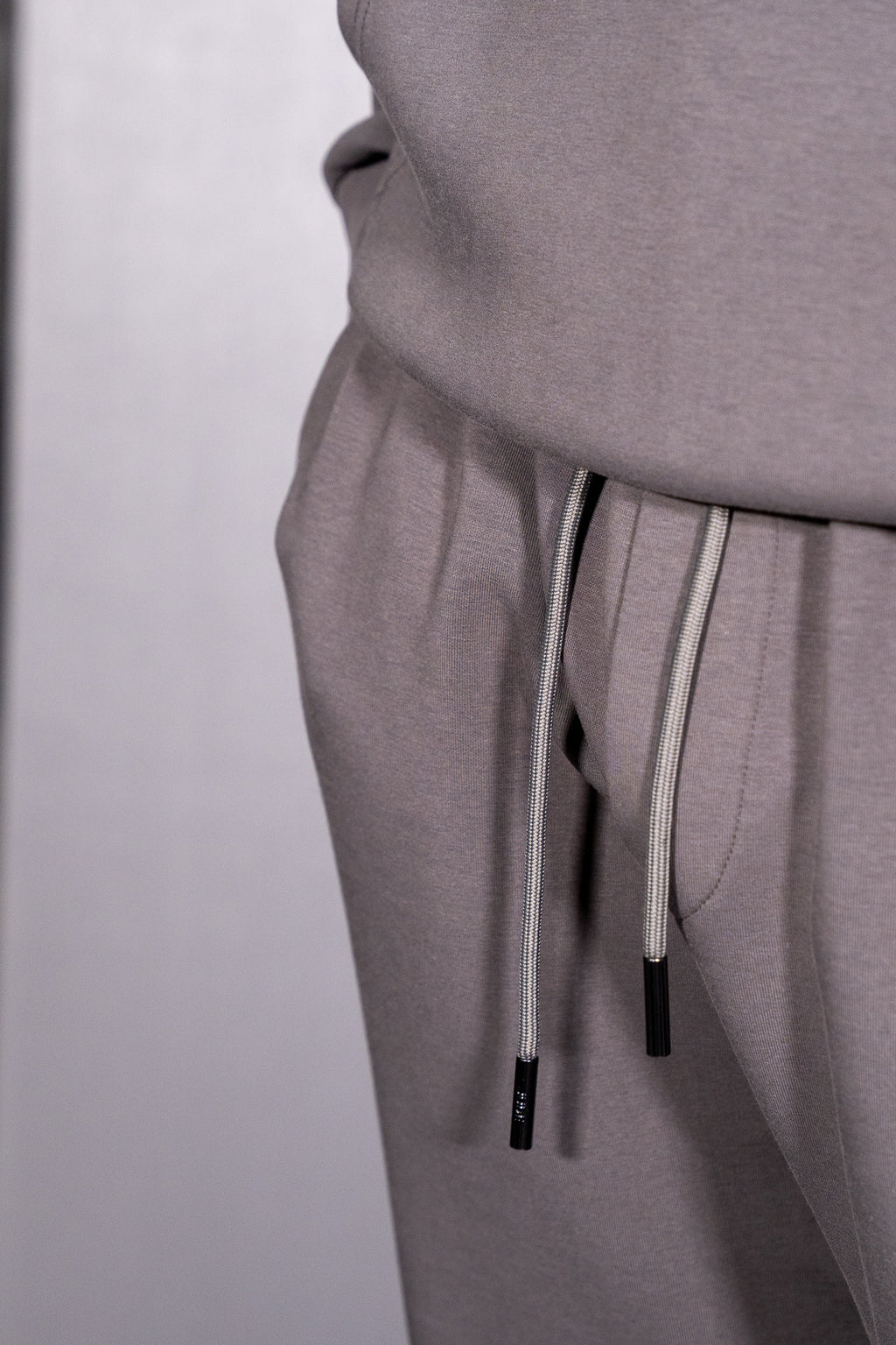 Essential Relaxed Fit Jogger Grey
