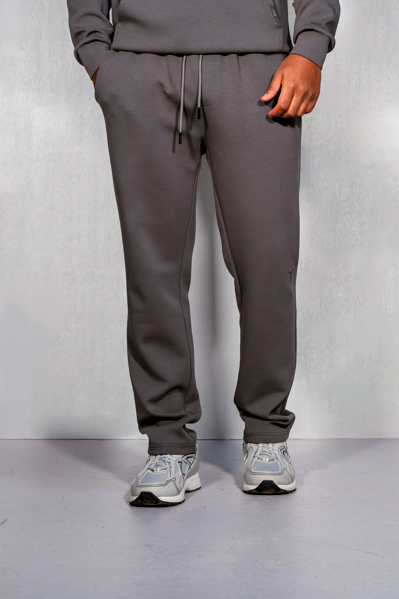 Essential Relaxed Fit Jogger Grey