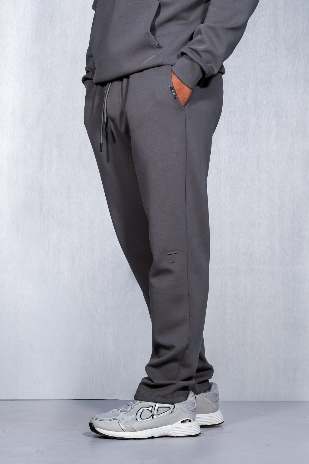 Essential Relaxed Fit Jogger Grey